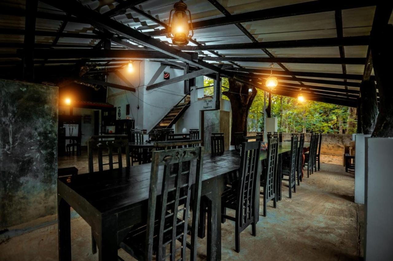 Hotel Sigiriya Kele Exteriör bild