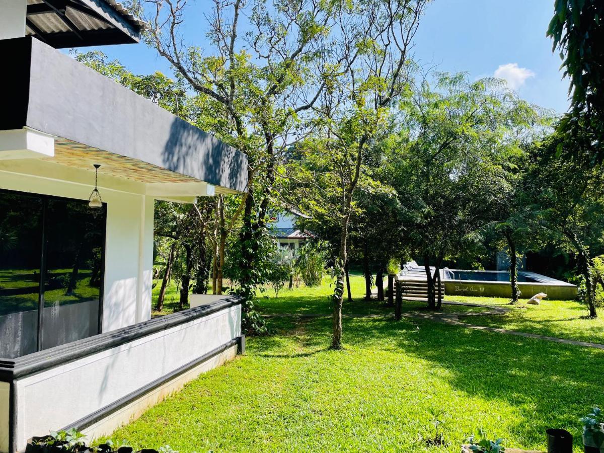 Hotel Sigiriya Kele Exteriör bild